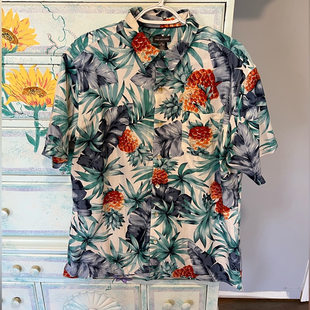 ⭐️B2G1⭐️ VAN HEUSEN PINEAPPLE FLORAL HAWAIIAN SHIRT